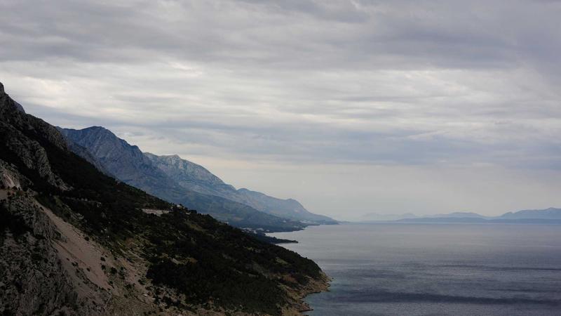 et mollitia voluptas quos